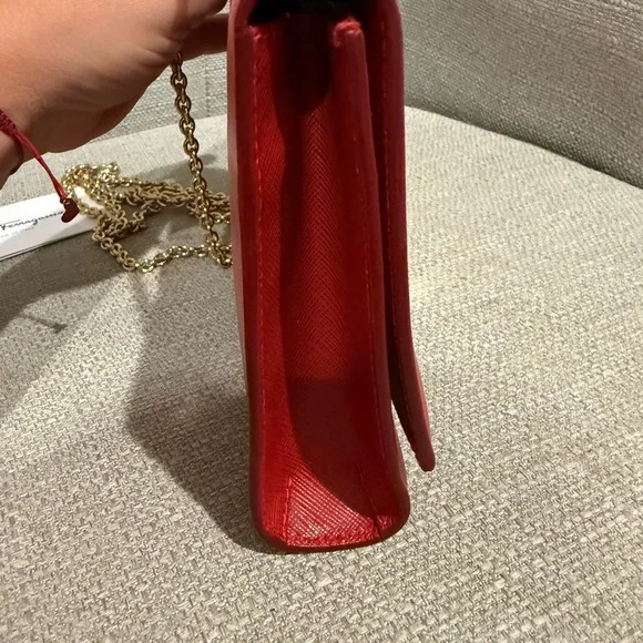 Salvatore Ferragamo Red Vera Bow Gold Chain Crossbody - Picture 5 of 10
